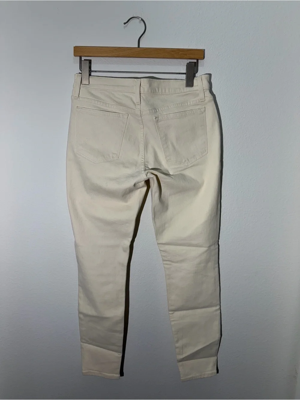 J.Crew women’s high rise skinny jeans in off white Size 28